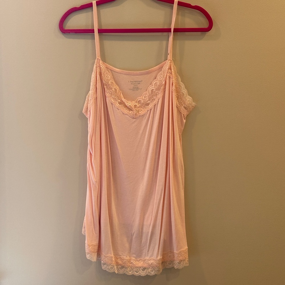 Lane Bryant Cami with Lace
Size- 22/24
